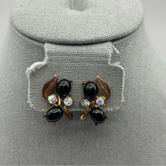 Vintage Black Stone Cluster Clip On Earrings with Brown Leaves and Rhinestones - Picture 4 of 8